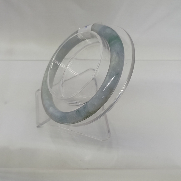 Jadeite Bangle - Picture 3 of 6